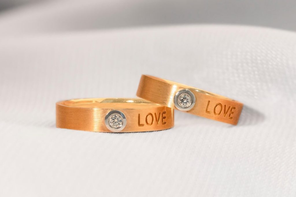 On Cheong Jewellery Gold Wedding Ring Singapore
