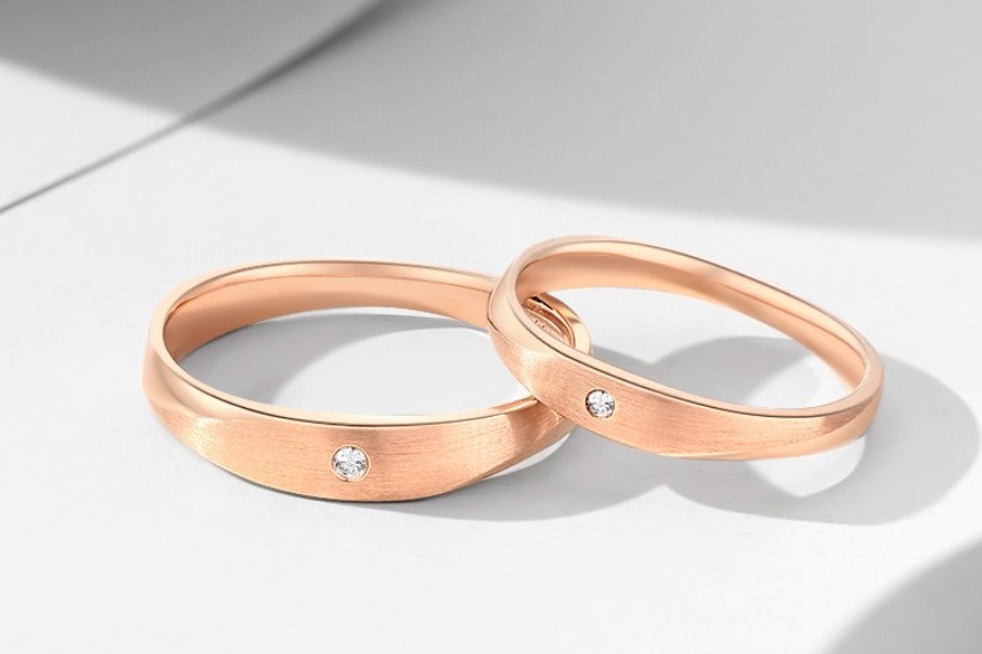 Rio Diamonds Gold Wedding Ring Singapore