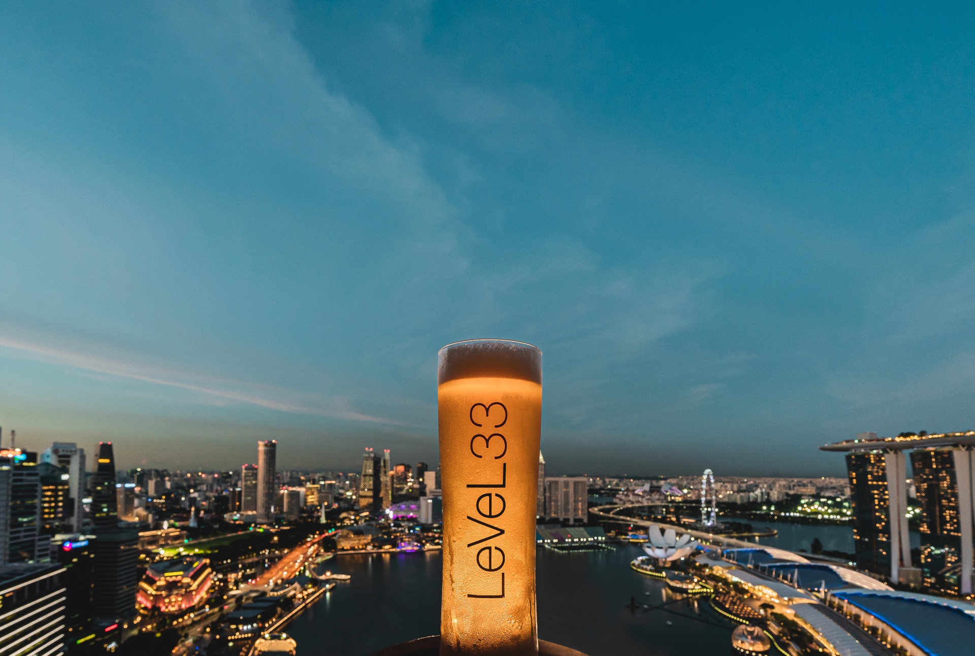 LeVeL33 rooftop bar Singapore